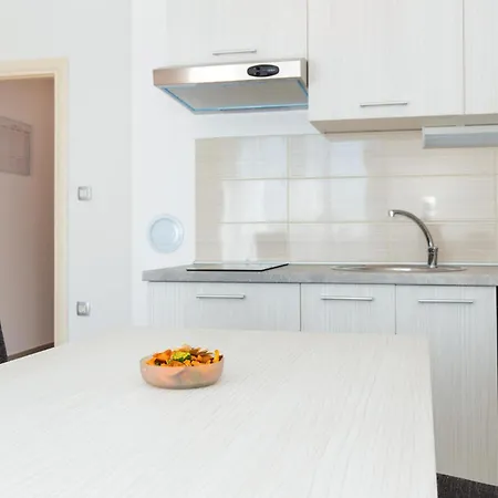 1 Bedroom In Krk 克尔克