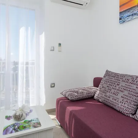 1 Bedroom In Krk Lägenhet *